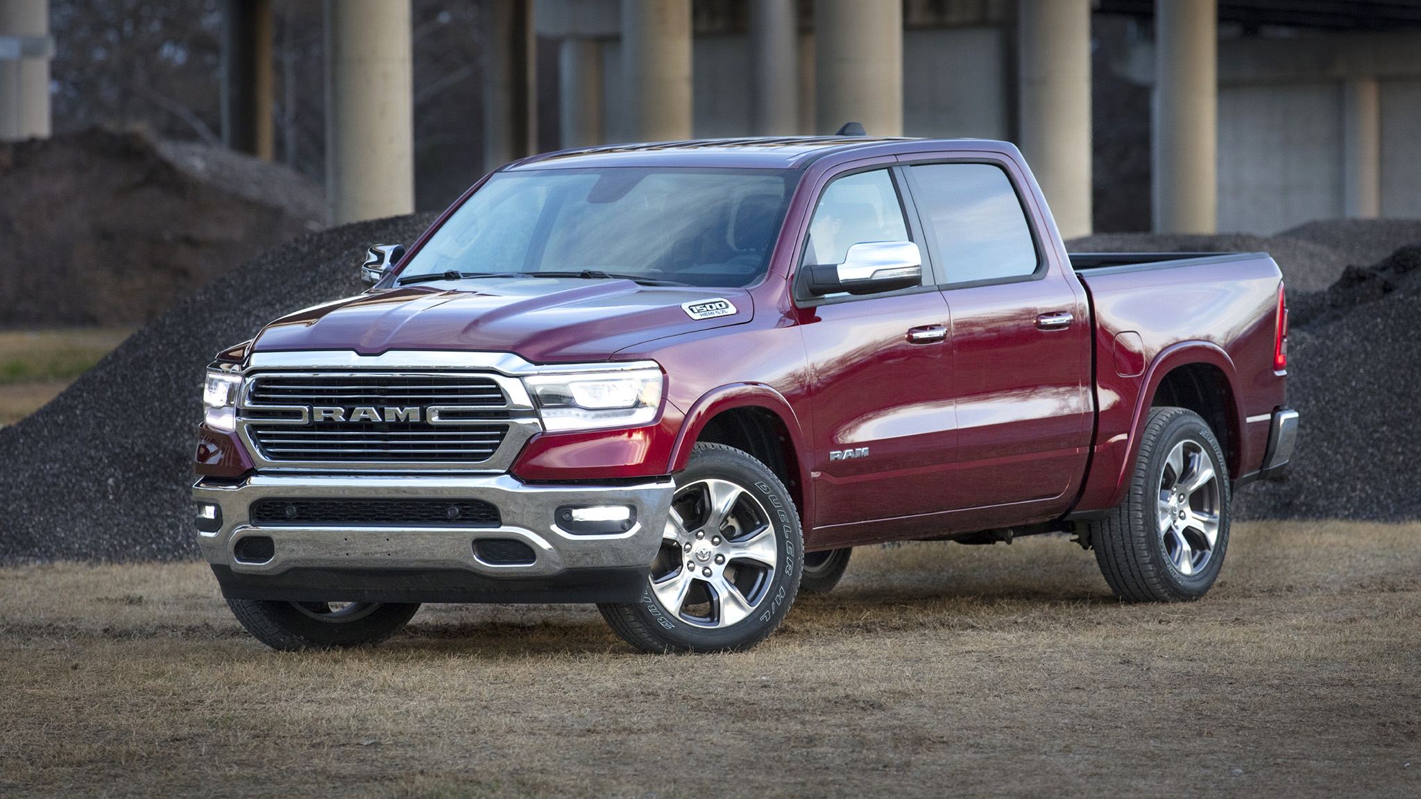 With high-tech features and strong powertrains, the 2024 Ram 1500, the 2025 MotorTrend Truck of the Year, is a capable truck. What’s more, customers can configure their pickup with nearly infinite customization options.
